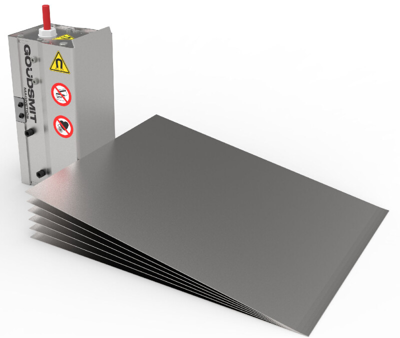 Safe separation of steel sheets with fail safe magnet