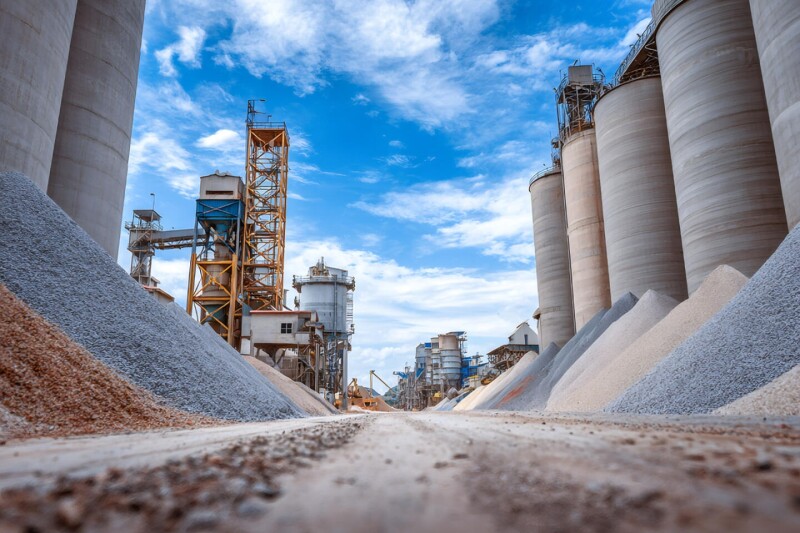 Article by Qlar: Under Pressure: Rethinking Dosing and Weighing in 2026 – for Low Carbon Cement